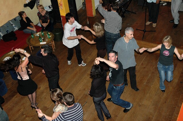min 2006 12 05 latino 102